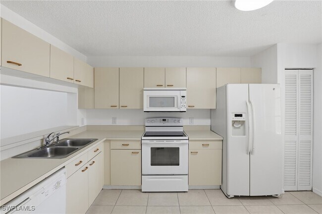 Building Photo - 7762 Jewel Ln