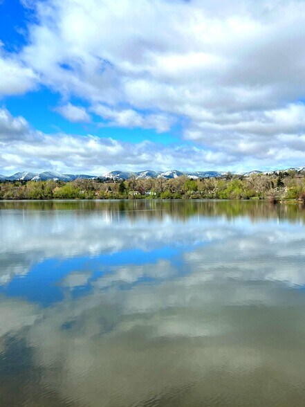 Building Photo - 1008 S Miller St