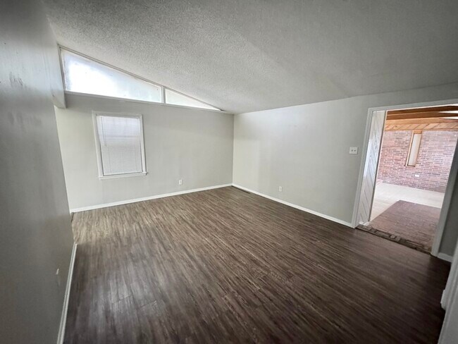 Building Photo - 3141 Arrendale St