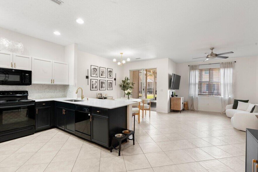 Building Photo - 453 Rainbow Springs Ter