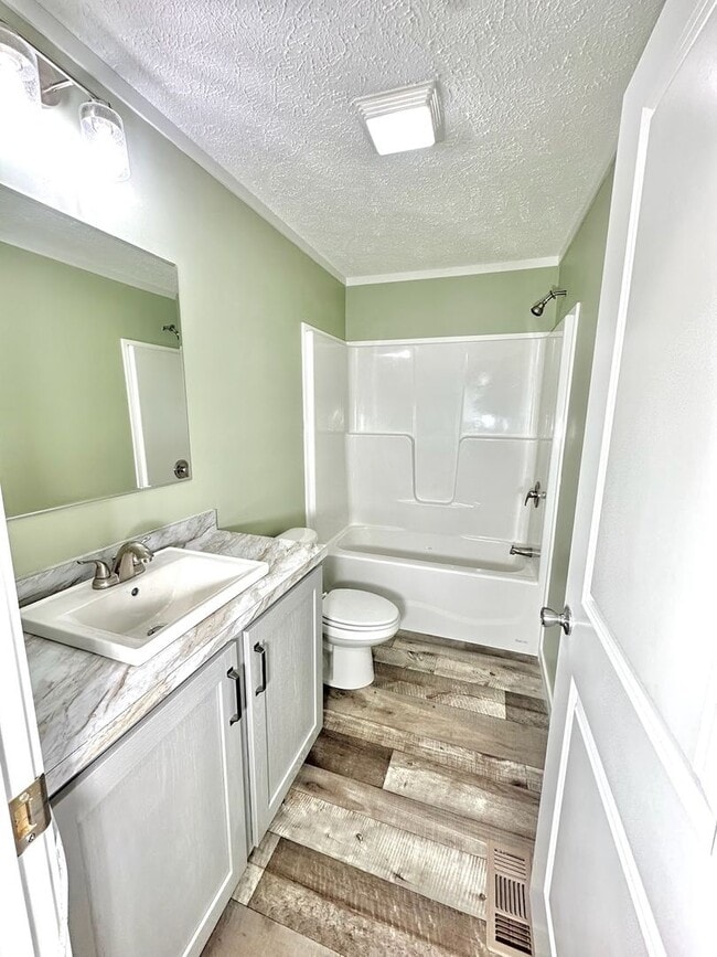 Building Photo - Single Family 3 Bedroom House for Rent @ H...