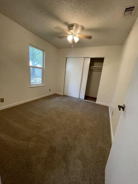Primary Photo - 7959 La Riviera Dr
