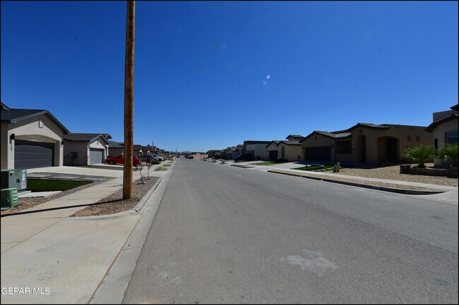 Building Photo - 15149 Imagine Dr