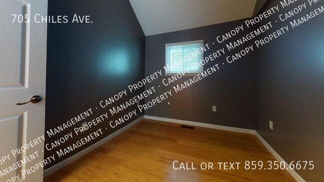 Building Photo - 705 Chiles Ave