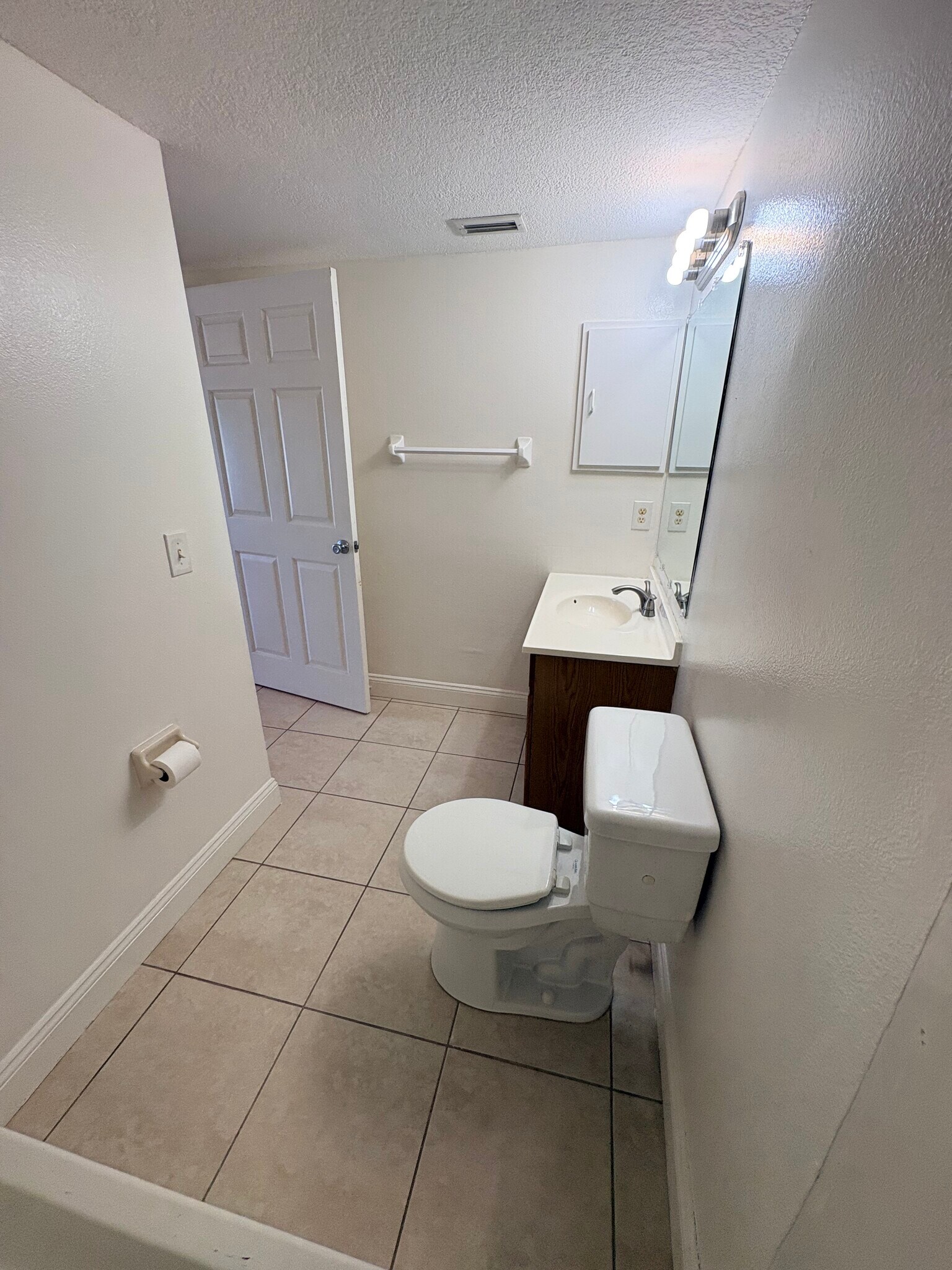 Master bath - 4870 S Atlantic Ave