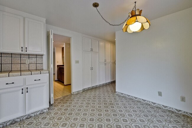 Building Photo - Wow! What a Great Home! Available Soon!