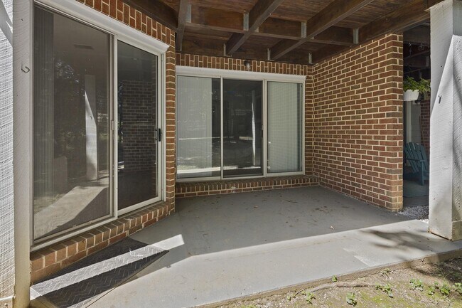 Building Photo - 3151 Covewood Ct