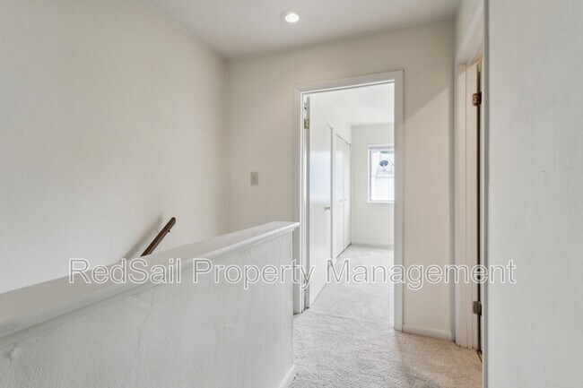 Building Photo - 3823 Staffordshire Ln