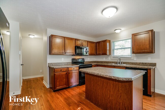 Building Photo - 5175 Wabash River St