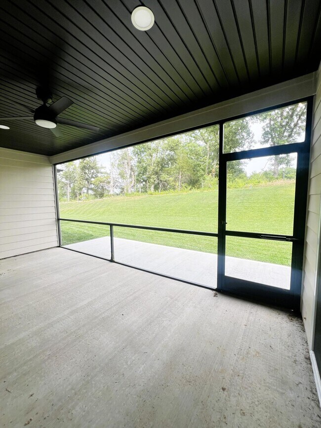 Building Photo - 808 Napa Dr