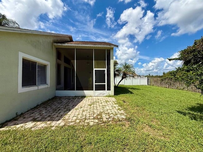 Building Photo - 19021 Weatherstone Dr