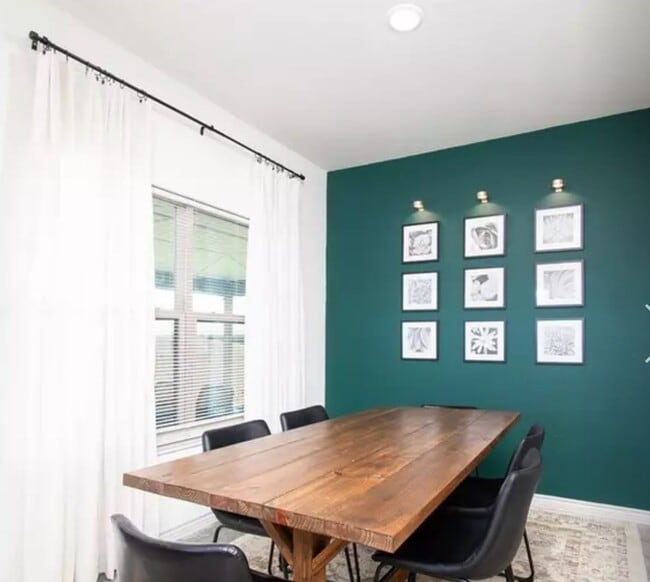 Building Photo - Beautiful 4 Bedroom 2 Bath Home for Rent