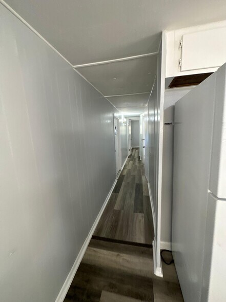 Building Photo - 7663 Bentwillow Dr