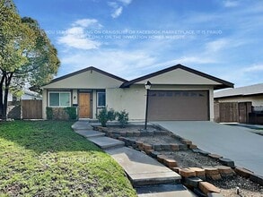 Building Photo - 27858 Crosspath Ave