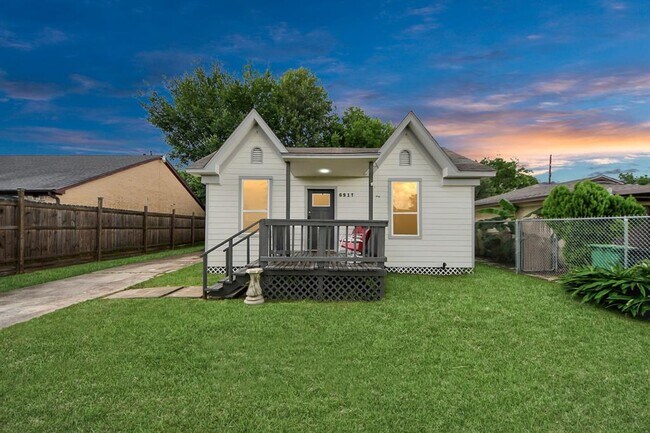 Building Photo - 6917 Rook Blvd