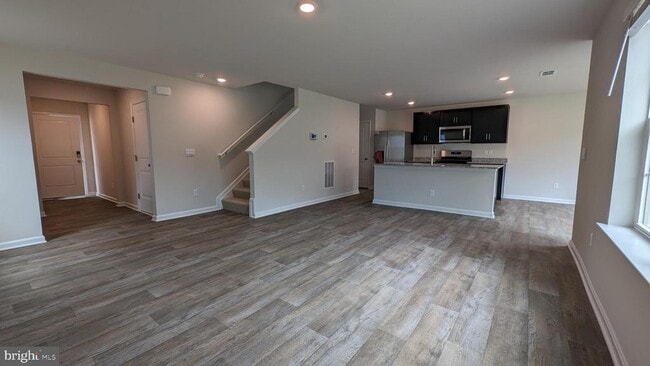 Building Photo - 5201 Crooked Ln