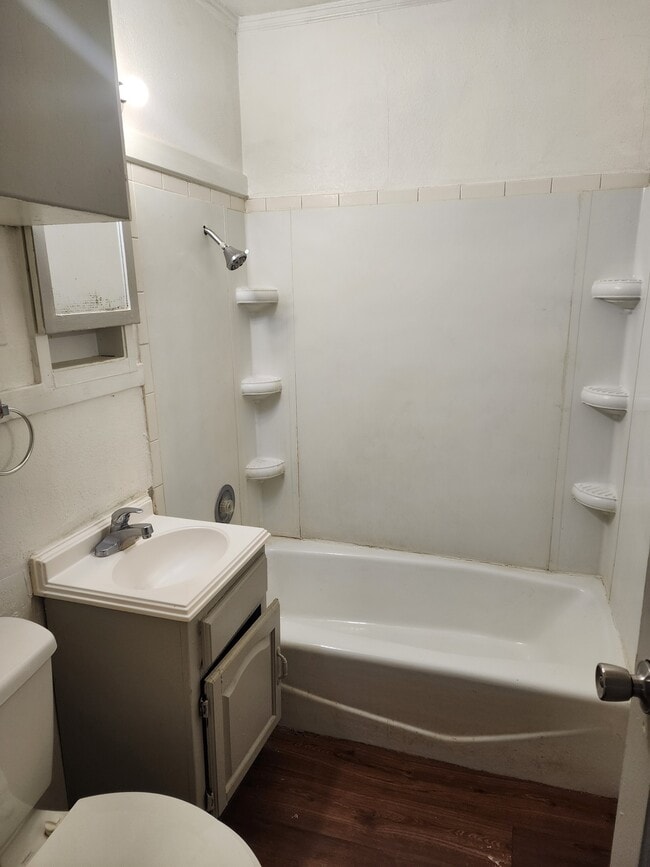 Building Photo - 1222 N 13th St