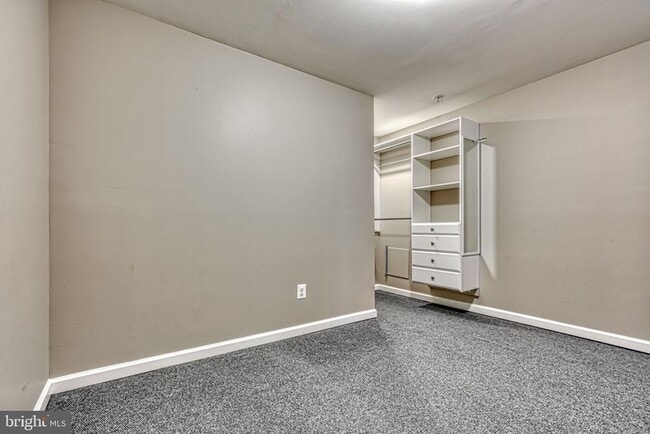 Building Photo - 206 Colgate Dr