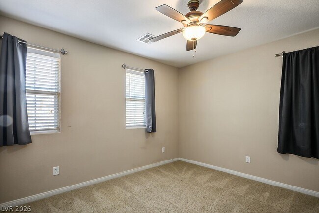 Building Photo - 10360 Sipple St