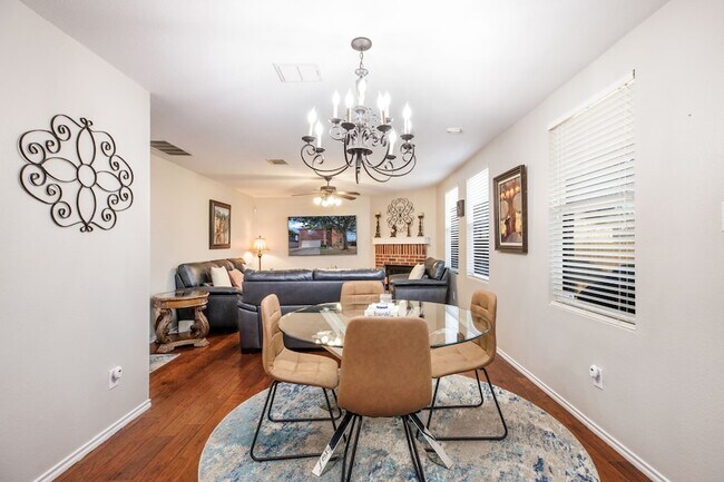 Building Photo - 9601 Euclid Dr