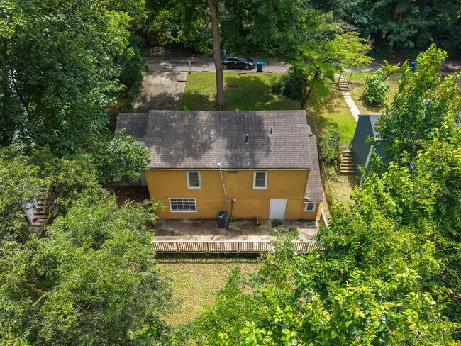 Building Photo - 178 Meador Way SE