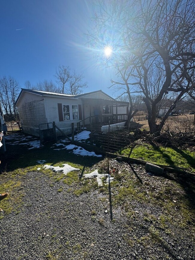 Building Photo - 3 BR 2 Bath 1,680 sq ft doublewide mobile ...