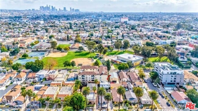 Building Photo - 1238 S Muirfield Rd