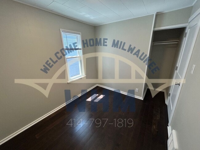 Building Photo - 3045 N Booth St