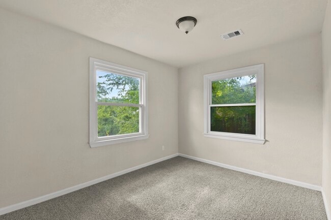 Building Photo - 1033 Cimarron St