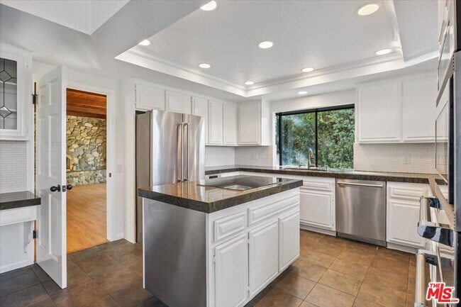 Building Photo - 3630 Roberts View Pl