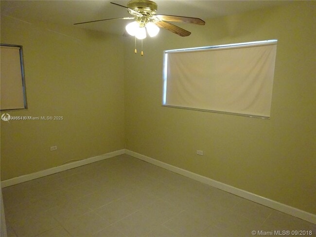 Building Photo - 2631 Alcazar Dr
