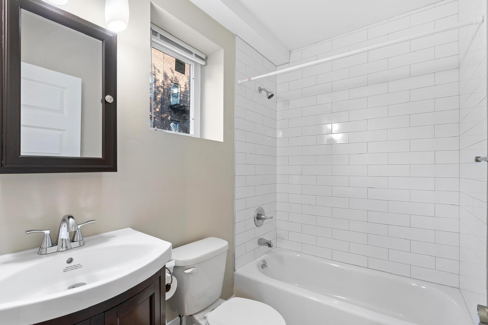 Bathroom - 68 W 52nd St