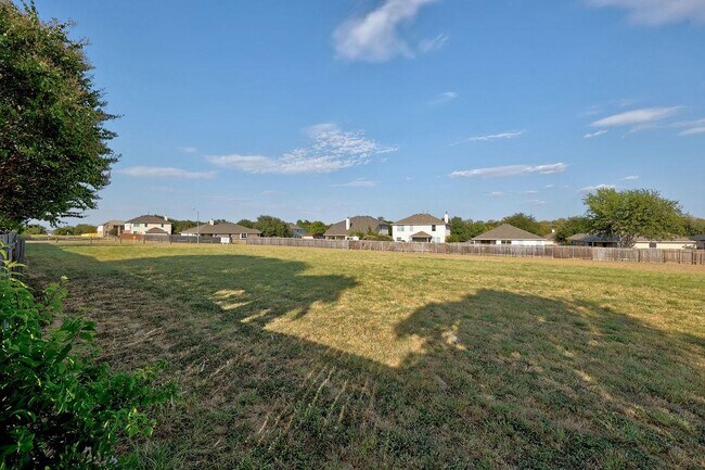Building Photo - 400 Ranier Ln