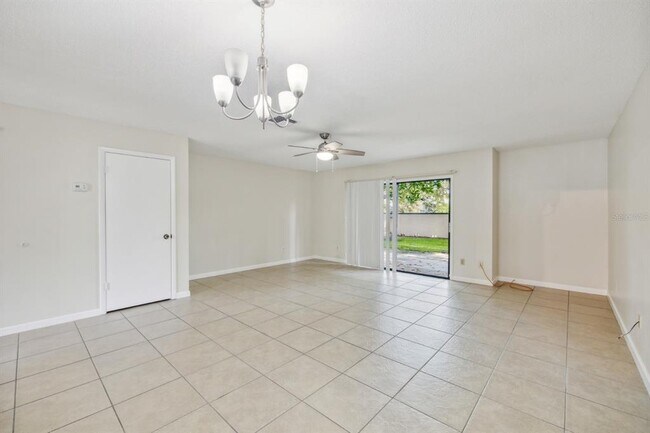 Building Photo - 2748 Candlewood Ct