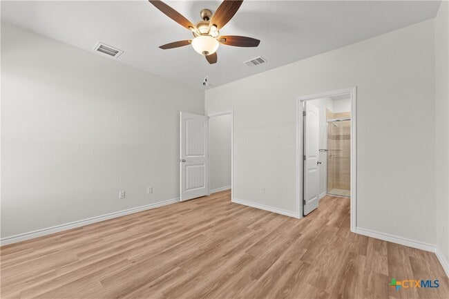 Building Photo - 1114 Zora Dr