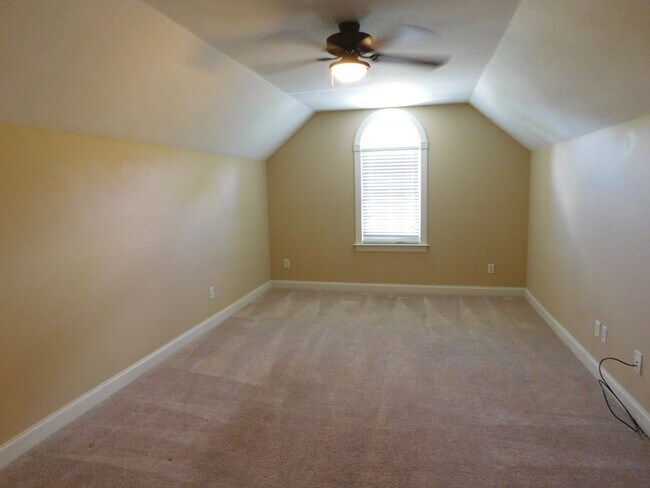 Building Photo - 300 Taliaferro Ln