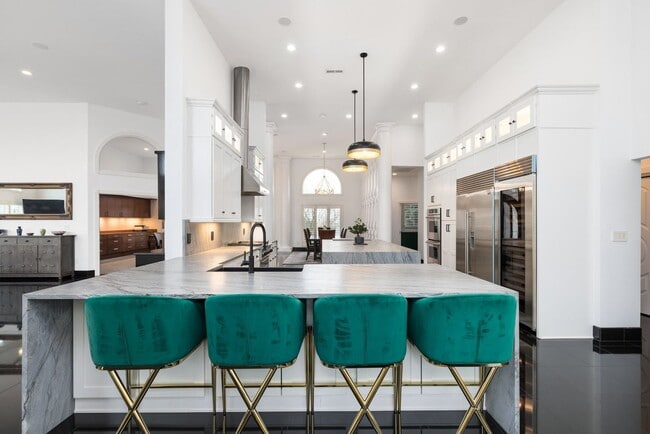 Building Photo - Located in the gated Valhalla community in Brentwood