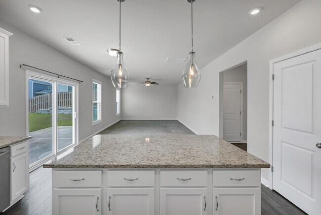 Building Photo - Sophisticated Like-New 4-Bedroom Home with Designer Finishes & Fenced Backyard!