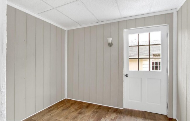 Building Photo - Spacious 4 Bedroom, 1 Bath Home in York, Pa!