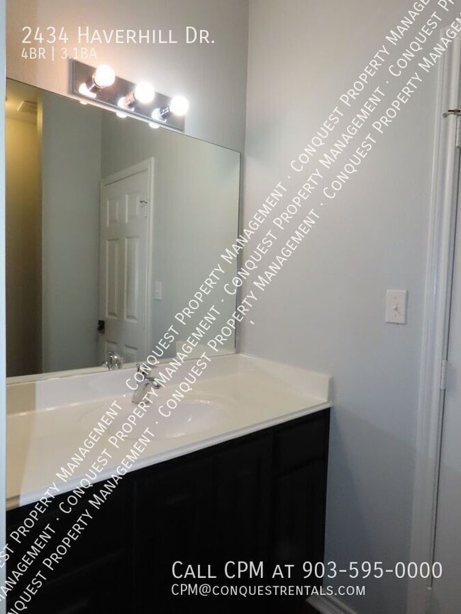 Building Photo - 2434 Haverhill Dr