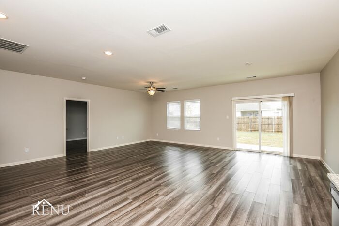 Building Photo - 1309 Escondido Dr