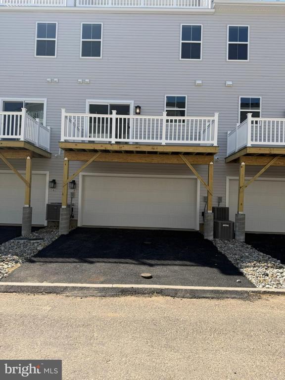 Building Photo - 9 Atkins Dr