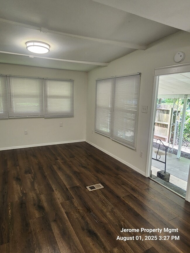 Building Photo - 4620 Plum St
