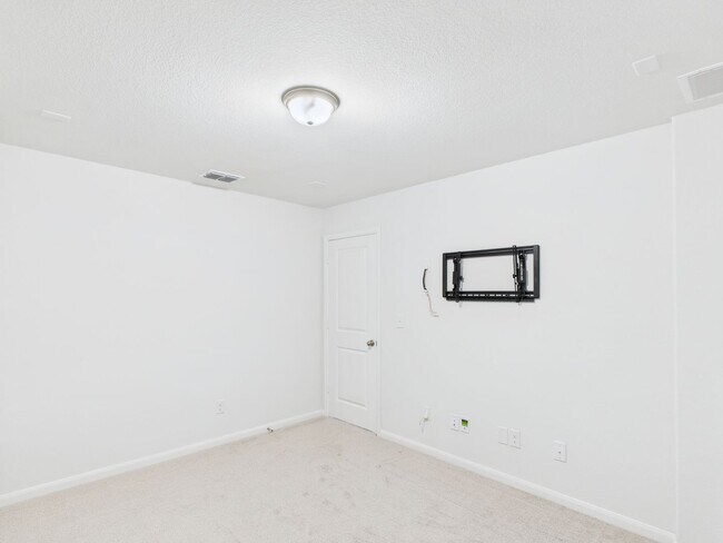 Building Photo - Santa Rita  Beauty