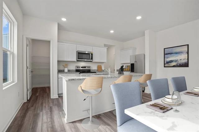 Building Photo - 4940 Redhead Dr