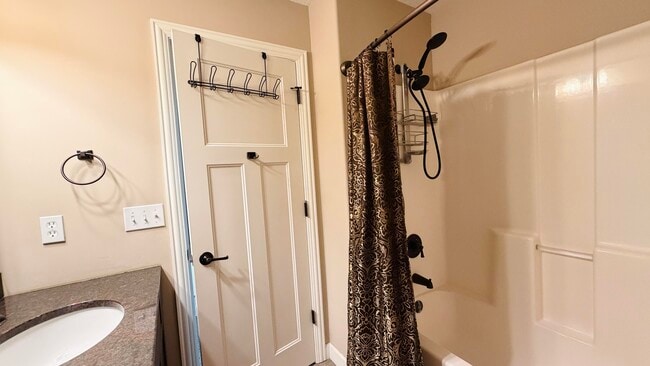 Building Photo - 7406 Rosedown Dr