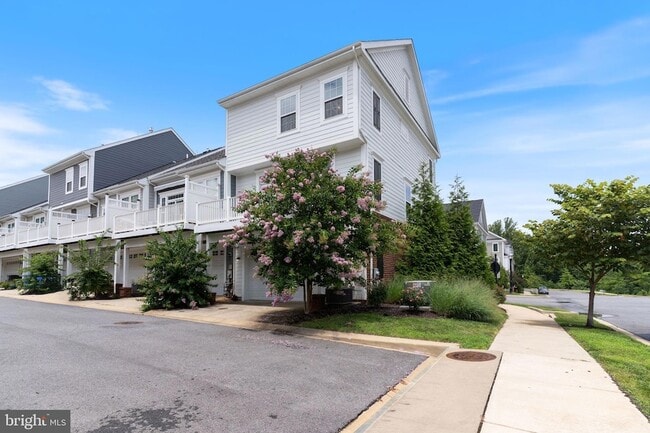 Building Photo - 37 Mustang Dr