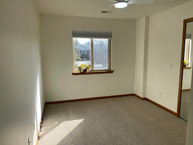 Building Photo - 2536 Eagles Cir