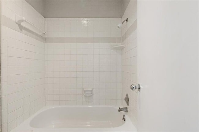 Building Photo - 10254 Bridgeland Ln
