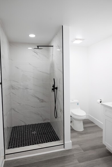 Building Photo - 53130 Avenida Mendoza